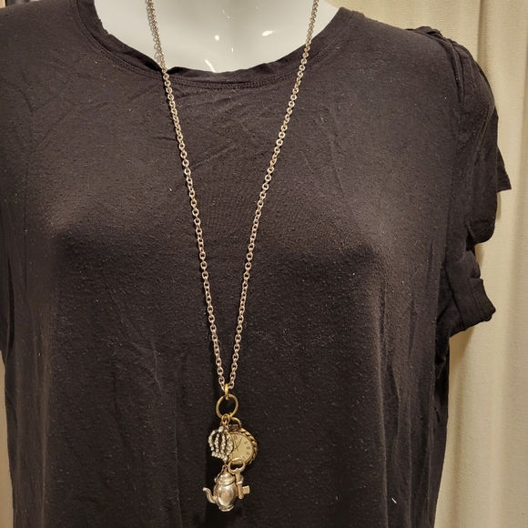 Jewelry - Tea Party necklace